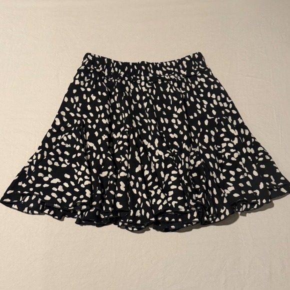 Women's Entro Black Skirt w/ White Detailing Size Small - Picture 2 of 4